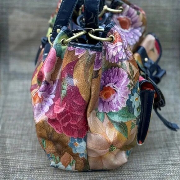 Sharif Floral Floral Shoulder Bag with Black  Patent Trim - EUC - Picture 5 of 11